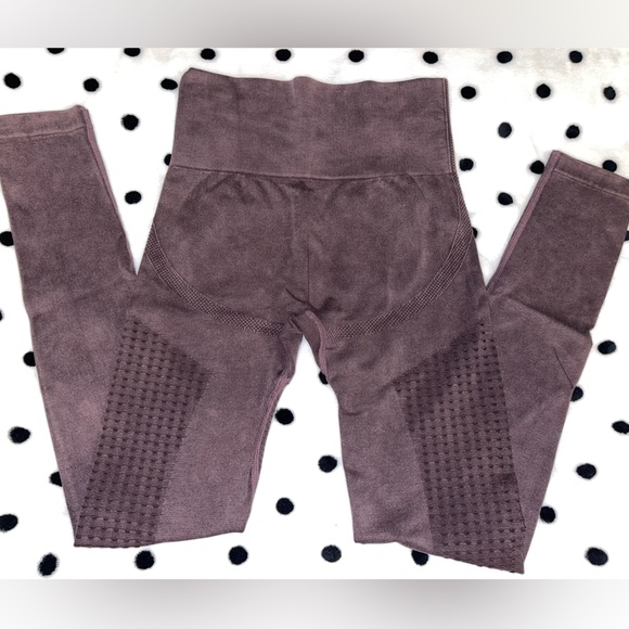 Elevated Mindset Leggings - Picture 2 of 2